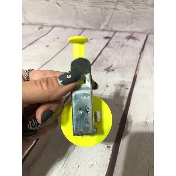 4 1/2 x 3 1/2 vintage Christmas fidget spinner collectors S1 - Picture 6 of 7